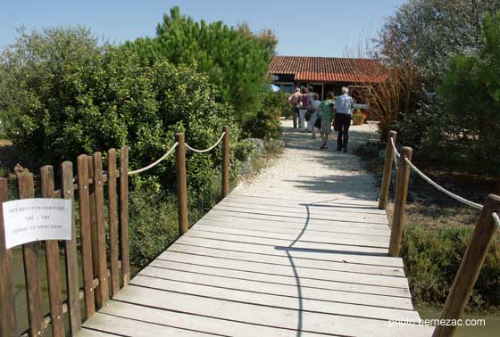 L'île Madame, entrée de la ferme-auberge