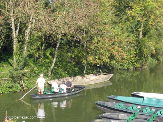 marais Poitevin, promenade en barque à Arçais