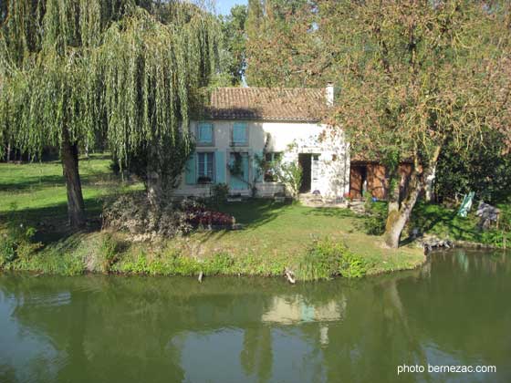 Marais Poitevin, Arçais, lentilles vertes