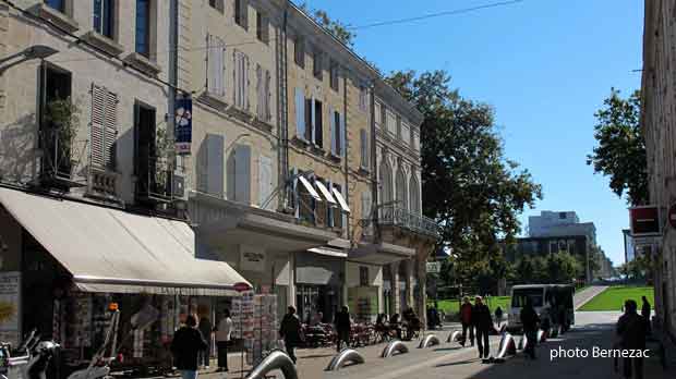 Niort, la rue Ricard et place de la Brèche