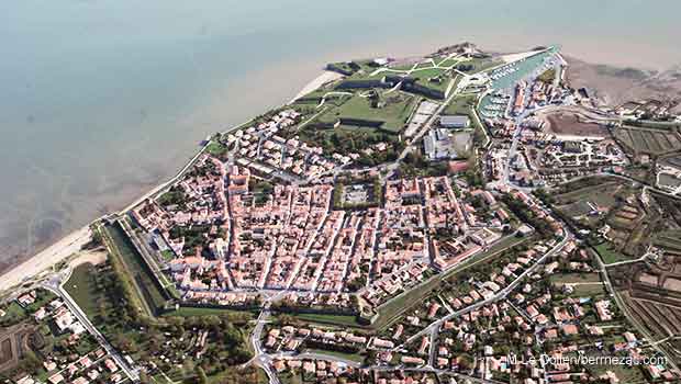 Le château d'Oléron, vue aerienne