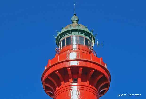 La Tremblade - le phare de La Coubre, la plateforme vue du sol