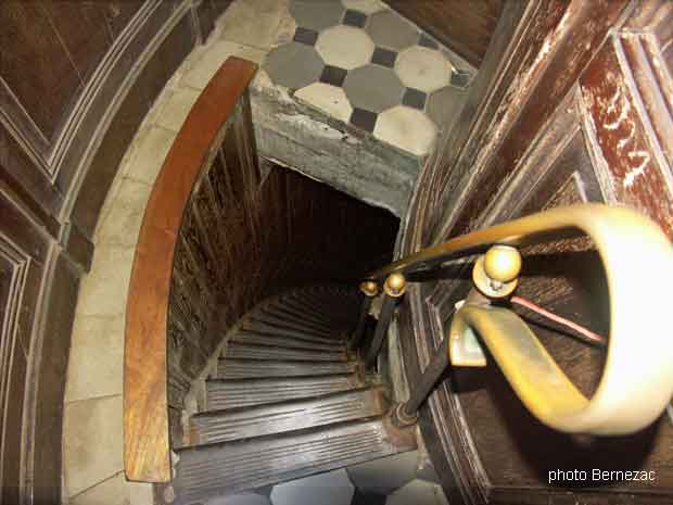 La Tremblade - le phare de La Coubre, l'escalier d'accès à la plateforme