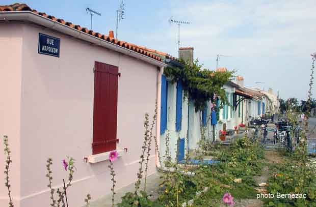 île d'Aix, le village, rue Napoléon