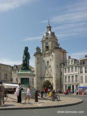 La Rochelle, la porte de la Grosse Horloge, photo 075_03