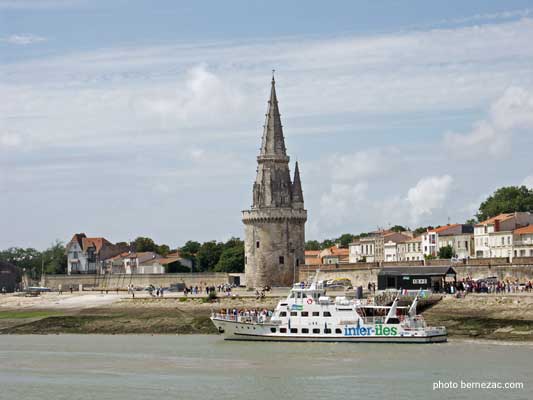 La Rochelle, la tour de la Lanterne et l'esplanade Saint-Jean d'Acre, photo 075_03