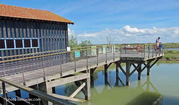 Marennes, cité de l'huître, la cabane bleue