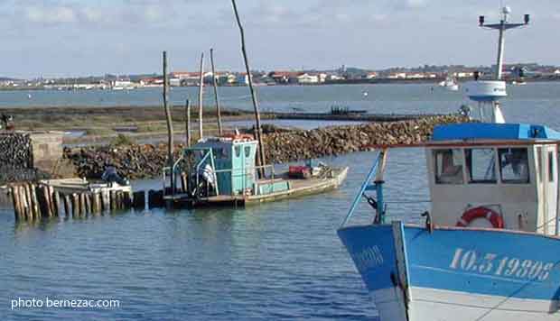 Marennes La Cayenne le port et la Seudre