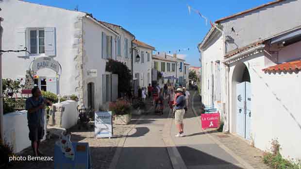 Mornac, rue du Port