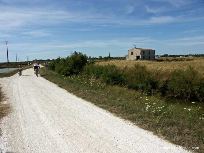 moulin des loges, chemin