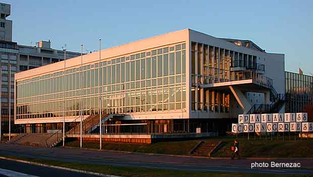 Royan, soleil décinant sur le Palais des Congrès