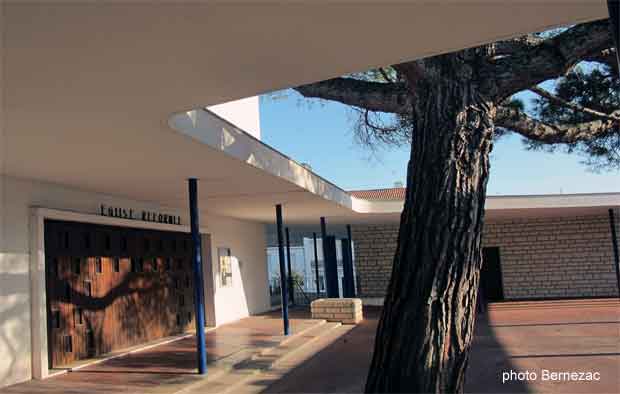 Royan, le Temple entrée