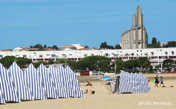 Royan plage et église Notre-Dame