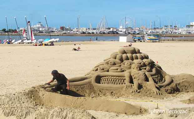 Royan, sculpture sur sable
