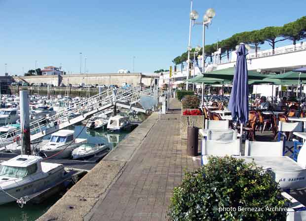 Royan, les voûtes du port en 2006