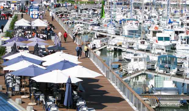 Royan, les terrasses des voûtes du port