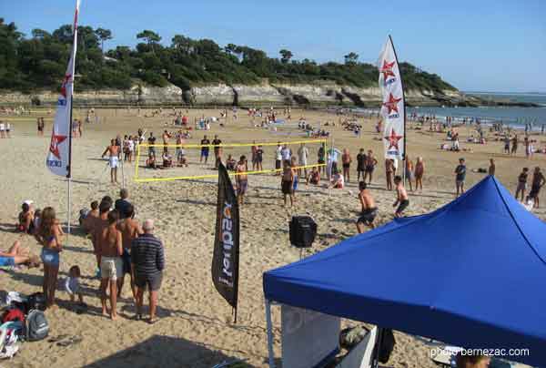 vaux-sur-mer, beach volley sur la plage de nauzan