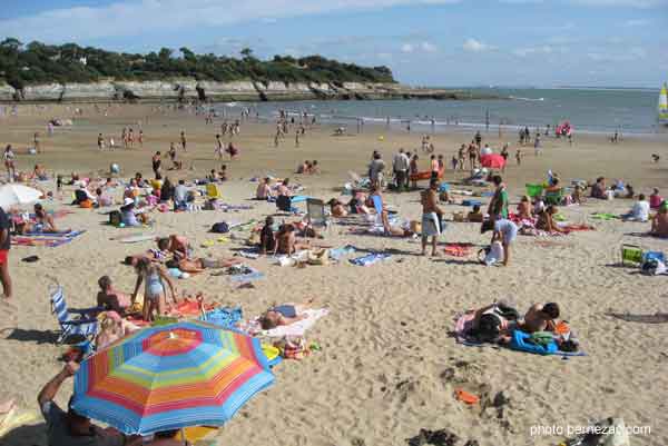 vaux-sur-mer, plage de Nauzan, baignade à marée basse