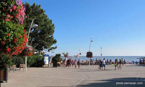 saint-palais-sur-mer, place de l'océan