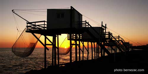 Saint-Palais-sur-Mer, coucher de soleil sur les carrelets