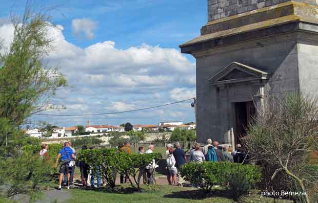 Saint-Georges-de-Didonne, entrée du phare