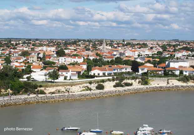 Saint-Georges-de-Didonne, vue sur la ville