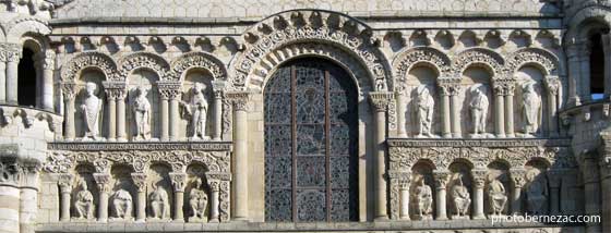 Poitiers, Notre-Dame-la-Grande, les apôtres de la façade