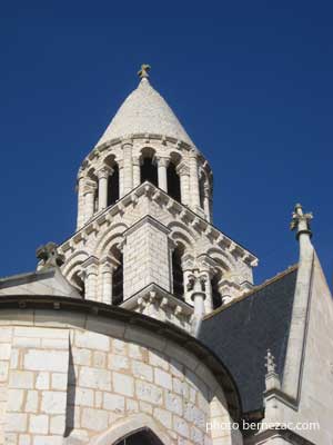 Poitiers, Notre-Dame-la-Grande, le clocher vu du chevet