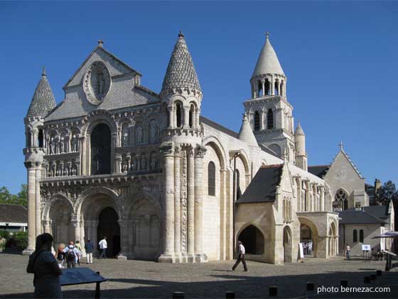 Poitiers, Notre-Dame-la-Grande, vue côté sud