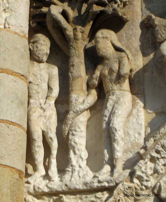 Poitiers, la frise de Notre-Dame-la-Grande, Adam et Eve