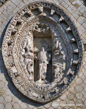 Poitiers, Notre-Dame-la-Grande, la mandorle du Christ