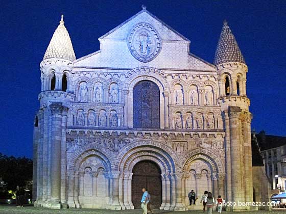 Poitiers, Notre-Dame-la-Grande, la façade éclairée