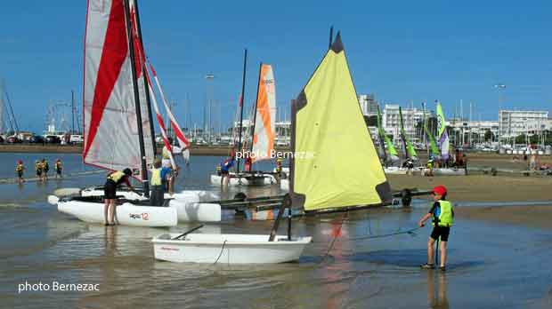 Royan, école de voile sur la grande Conche