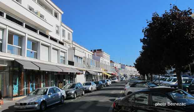 Royan, boulevard de la République et rue Gambetta