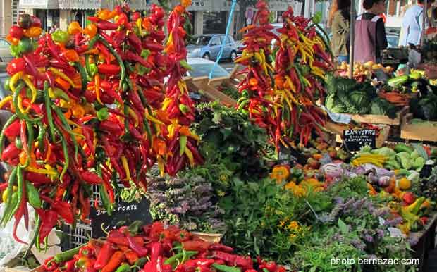 Royan, le marché, piments de Saujon