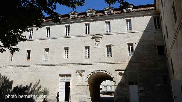 Saintes, Abbaye-aux-Dames